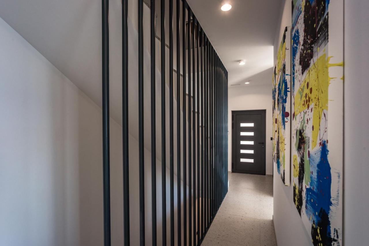 Villa Dispet With Heated Pool, Jacuzzi, Sauna And Cinema เซลินา ภายนอก รูปภาพ