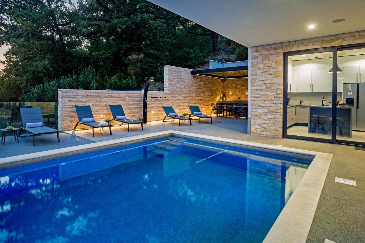 Villa Dispet With Heated Pool, Jacuzzi, Sauna And Cinema เซลินา ภายนอก รูปภาพ